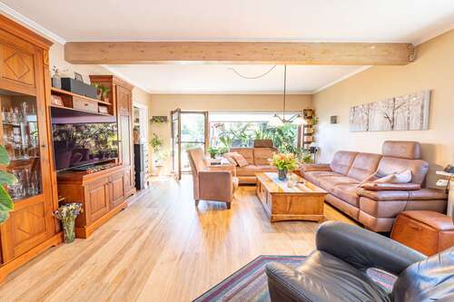 Foto - Haus zum Kaufen in Stade 358.000,00 € 215 m²
