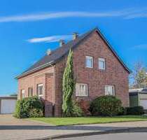 Haus zum Kaufen in Mönchengladbach Giesenkirchen 349.000,00 € 139 m² - Mönchengladbach / Giesenkirchen
