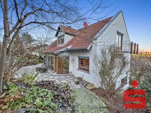 Foto - Haus zum Kaufen in Waldbüttelbrunn 599.000,00 € 173 m²