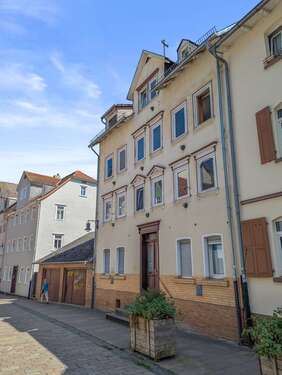 Foto - Haus zum Kaufen in Marburg 835.000,00 € 330 m²
