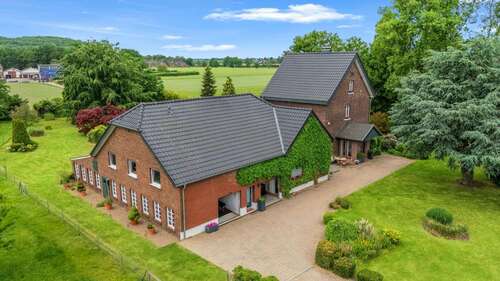 Foto - Haus zum Kaufen in Moers 869.000,00 € 257 m²
