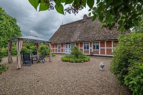 Foto - Haus zum Kaufen in Drochtersen 398.500,00 € 156.2 m²