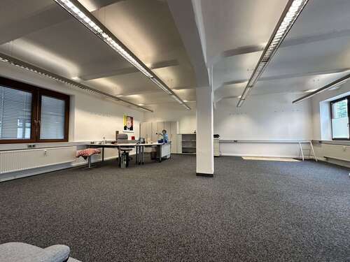 Foto - Büro in Stuttgart Zuffenhausen 930,00 € 88 m²