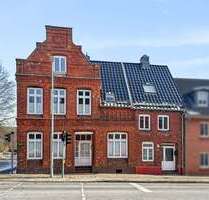 Haus zum Kaufen in Husum 449.000,00 € 210 m²