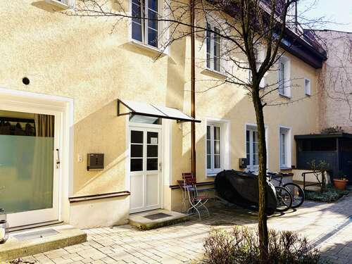 Foto - Haus zum Kaufen in München 2.150.000,00 € 250 m²