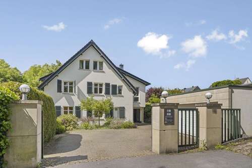 Foto - Haus zum Kaufen in Haan 1.290.000,00 € 326 m²