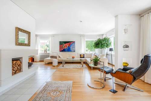 Foto - Haus zum Kaufen in Vaterstetten 1.770.000,00 € 264.8 m²