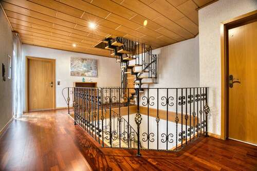Foto - Haus zum Kaufen in Lauenförde 369.500,00 € 201 m²