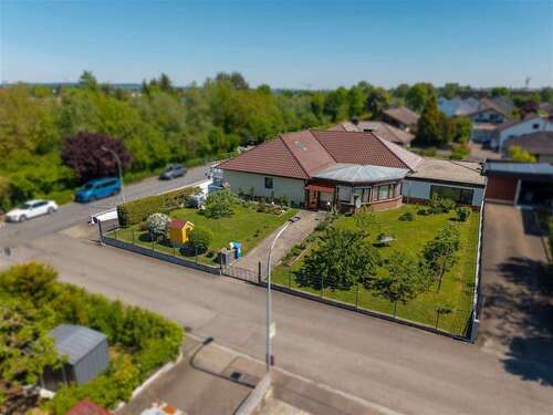 Foto - Haus zum Kaufen in Dillingen a d Donau 599.000,00 € 199 m²