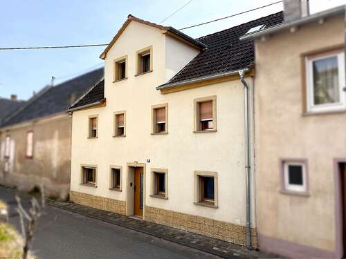 Foto - Haus zum Kaufen in Nierstein-Schwabsburg 298.000,00 € 180 m²