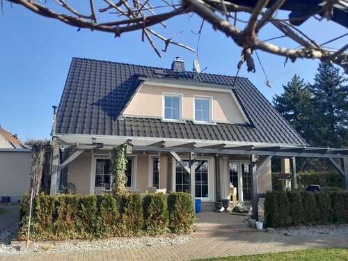 Foto - Haus zum Kaufen in Nuthetal OT Fahlhorst 700.000,00 € 124 m²