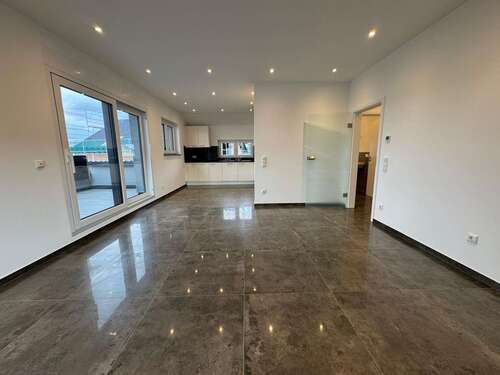 Foto - Haus zum Mieten in Rodenbach 3.300,00 € 235 m²