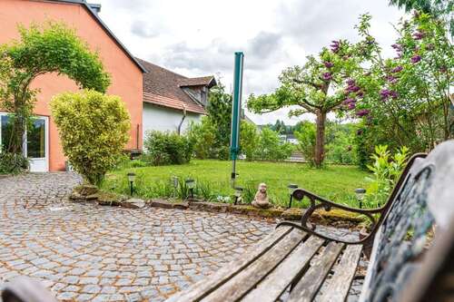 Foto - Haus zum Kaufen in Hünstetten Ketternschwalbach 397.000,00 € 321 m²