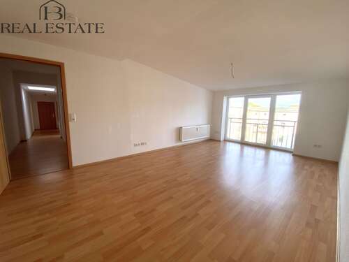 Foto - Wohnung zum Mieten in Magdeburg 472,23 € 85.86 m²