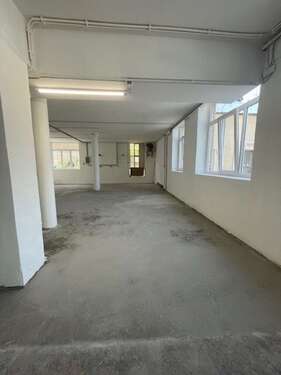 Foto - Halle in Stuttgart 2.000,00 € 180 m²