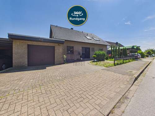 Foto - Haus zum Kaufen in Hüllhorst 290.000,00 € 216 m²