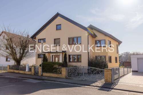 Foto - Haus zum Kaufen in Rüsselsheim am Main 1.570.000,00 € 382 m²