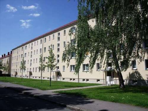 Foto - Wohnung zum Mieten in Halle 456,58 € 60.93 m²