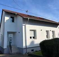 Haus zum Kaufen in Schwalbach 295.000,00 € 122 m²