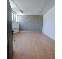 Büro in München 278,00 € 32 m² - 278,00&nbsp;EUR Kaltmiete, ca.&nbsp; 32,00&nbsp;m&sup2; in München (PLZ: 81379)