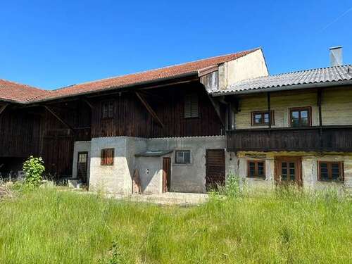 Foto - Haus zum Kaufen in Dürrnhaar 2.179.000,00 € 500 m²