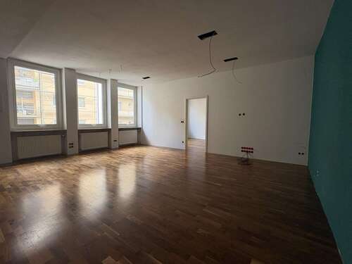 Foto - Haus zum Kaufen in Nürnberg 499.500,00 € 305.62 m²