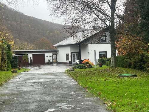 Foto - Haus zum Kaufen in Bruschied 325.000,00 € 240 m²