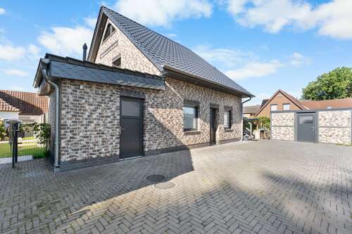 Foto - Haus zum Kaufen in Ganderkesee 399.000,00 € 141 m²