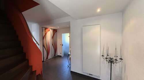 Foto - Haus zum Kaufen in Neuhausen 675.000,00 € 153.98 m²