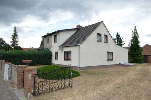 Foto - Haus zum Kaufen in Friedland 150.000,00 € 120 m²