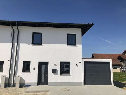 Foto - Haus zum Mieten in Tiefenbach 1.380,00 € 130 m²