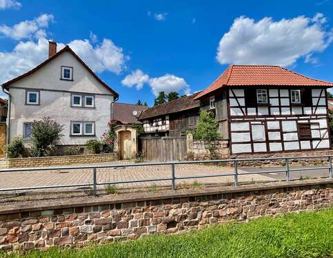 Foto - Haus zum Kaufen in Waltershausen 129.900,00 € 200 m²