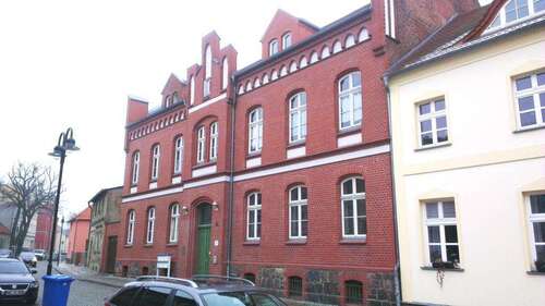 Foto - Wohnung zum Mieten in Strausbeg 720,00 € 82 m²