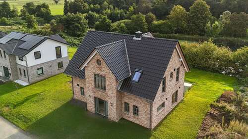 Foto - Haus zum Kaufen in Pahlen 780.000,00 € 164 m²