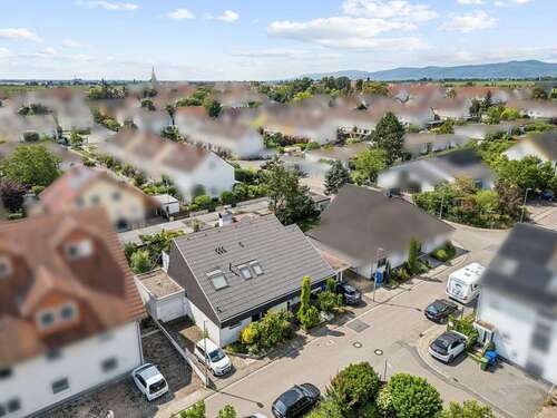 Foto - Haus zum Kaufen in Ellerstadt 649.000,00 € 234.3 m²