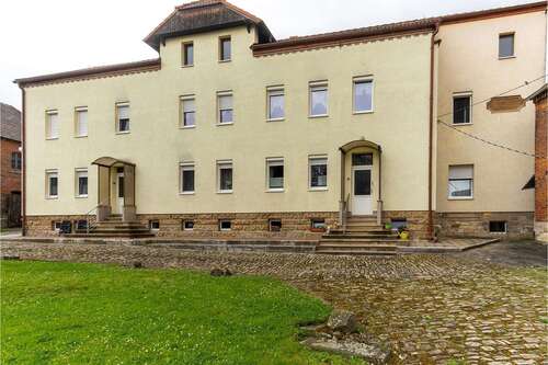 Foto - Haus zum Kaufen in Hohenmölsen 329.000,00 € 282 m²