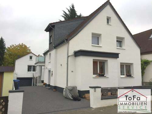 Foto - Haus zum Kaufen in Bischofsheim 949.000,00 € 285 m²