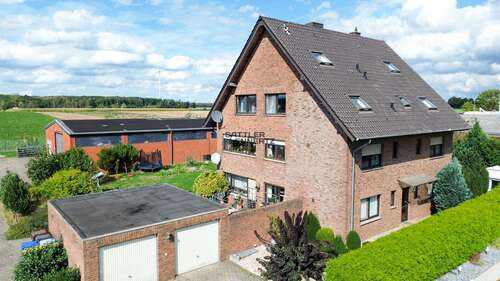 Foto - Haus zum Kaufen in Schwalmtal 750.000,00 € 302.62 m²