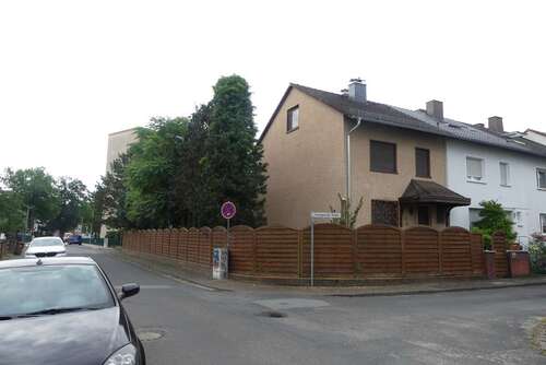 Foto - Haus zum Kaufen in Bruchköbel 355.000,00 € 155 m²