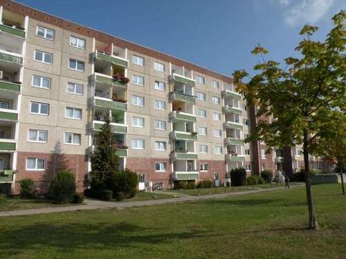 Foto - Wohnung zum Mieten in Stralsund 345,32 € 65.65 m²