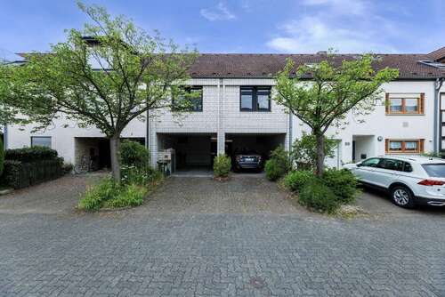 Foto - Haus zum Kaufen in Karlsruhe - Waldstadt 795.000,00 € 141 m²
