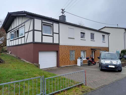 Foto - Haus zum Kaufen in Roth 160.000,00 € 170 m²