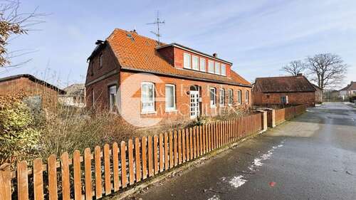 Foto - Haus zum Kaufen in Suhlendorf 89.000,00 € 180 m²