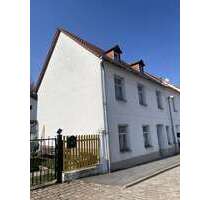 Haus zum Kaufen in Gößnitz 27.000,00 € 128.85 m²