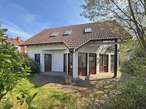 Foto - Haus zum Kaufen in Idstein 648.000,00 € 127 m²