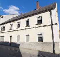 Haus zum Kaufen in Donaustauf 449.000,00 € 306 m²