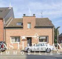 Haus zum Kaufen in Oberhausen 330.000,00 € 217 m²