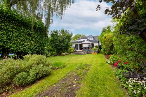 Foto - Haus zum Kaufen in Kaarst 649.999,00 € 240 m²