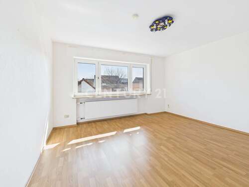 Foto - Haus zum Kaufen in Riedstadt OT Leeheim 430.000,00 € 258 m²