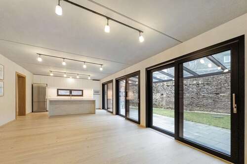 Foto - Haus zum Kaufen in Würzburg 1.095.000,00 € 215 m²